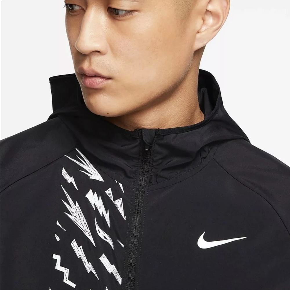 Nike Essential Men's Running Jacket ‘Black’ - Picture 5 of 7